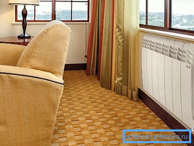 Die Aluminiumbatterie fügt sich perfekt in das moderne Interieur ein. Die Aluminiumbatterie fügt sich perfekt in das moderne Interieur ein.