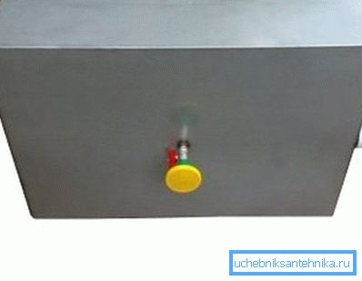 100 Liter beheizter Duschbehälter aus Edelstahl 100 Liter beheizter Duschbehälter aus Edelstahl