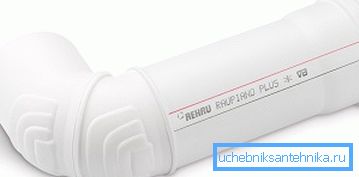 Weißes Abwasserrohr mit hoher Schallabsorption der Firma REHAU Weißes Abwasserrohr mit hoher Schallabsorption der Firma REHAU