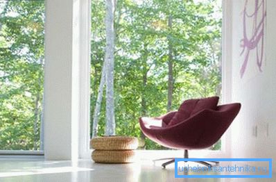 Große Fenster auf der Sonnenseite reduzieren die Heizkosten. Große Fenster auf der Sonnenseite reduzieren die Heizkosten.
