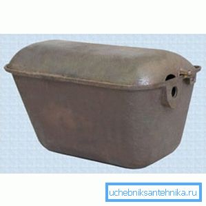 Gusseisen ist nicht die beste Option für eine Zisterne, es wurde einmal verwendet, weil der Preis niedrig war. Gusseisen ist nicht die beste Option für eine Zisterne, es wurde einmal verwendet, weil der Preis niedrig war.