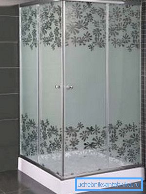 Duschwannen aus Gusseisen 90x90 cm ermöglichen Platzersparnis im Badezimmer Duschwannen aus Gusseisen 90x90 cm ermöglichen Platzersparnis im Badezimmer