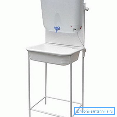 Länderversion der Spüle mit Beinen Länderversion der Spüle mit Beinen