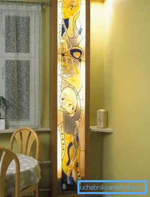 Heizungsrohrdekor mit Glasmalerei Heizungsrohrdekor mit Glasmalerei