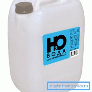 Destilliertes Wasser zum Heizen Destilliertes Wasser zum Heizen