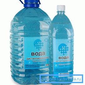 Destilliertes Wasser - fast perfektes Kühlmittel.