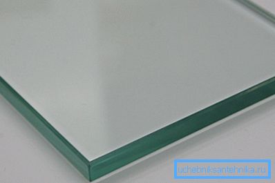 Für die Herstellung wird extrem dickes gehärtetes Glas verwendet. Für die Herstellung wird extrem dickes gehärtetes Glas verwendet.