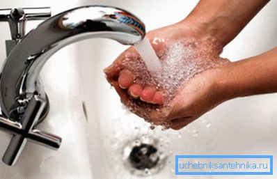 Für den Betrieb des Mischers benötigt man einen zu hohen Druck in der Wasserversorgung. Für den Betrieb des Mischers benötigt man einen zu hohen Druck in der Wasserversorgung.