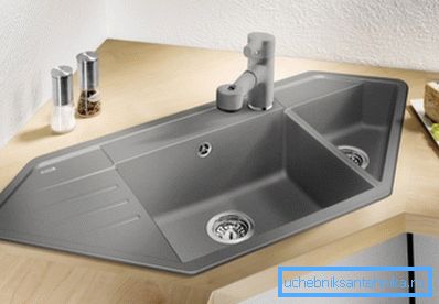 Für die Winkelposition sind spezielle Modelle mit abgeschrägten Seiten vorgesehen.