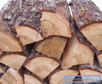 Holz ist ein hervorragender Brennstoff für Kessel der DOR-Serie. Holz ist ein hervorragender Brennstoff für Kessel der DOR-Serie.