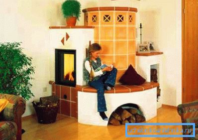 Ein Holzofen schafft Wärme und Behaglichkeit im Haus. Ein Holzofen schafft Wärme und Behaglichkeit im Haus.