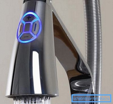 Die Dusche kann auch mit einem Sensor ausgestattet werden. Die Dusche kann auch mit einem Sensor ausgestattet werden.