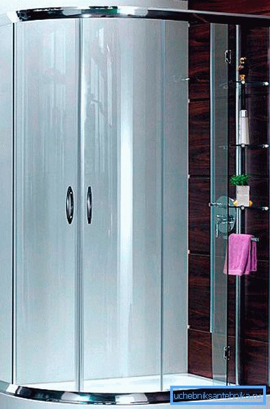 Eine Dusche mit niedrigem Standfuß 120 x 80 cm - ideal für ältere Menschen