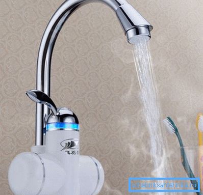 Eine andere Möglichkeit, Wasser und Strom zu kombinieren, ist ein elektrischer Durchlauferhitzer. Eine andere Möglichkeit, Wasser und Strom zu kombinieren, ist ein elektrischer Durchlauferhitzer.