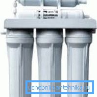 Wasserfilter mit drei Reinigungsstufen Wasserfilter mit drei Reinigungsstufen