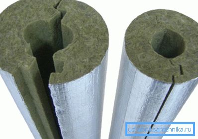 Folienisolierung aus Mineralwolle für Rohrleitungen. Folienisolierung aus Mineralwolle für Rohrleitungen.