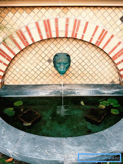 Brunnen im italienischen Stil Brunnen im italienischen Stil