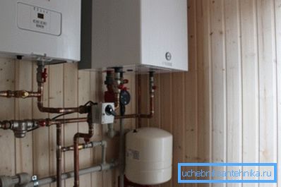 Foto-Wärmepunkt eines Privathauses Foto-Wärmepunkt eines Privathauses