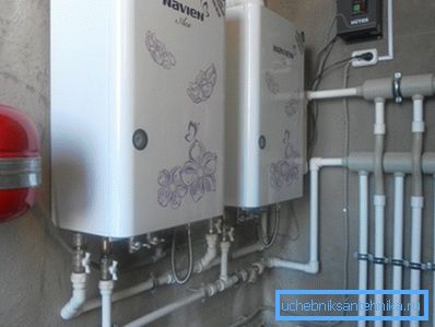 Funktionierende Gaskessel, die die koreanische Firma Navien heizen Funktionierende Gaskessel, die die koreanische Firma Navien heizen