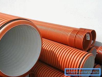 Wellrohrleitungen haben eine höhere Steifigkeit Wellrohrleitungen haben eine höhere Steifigkeit