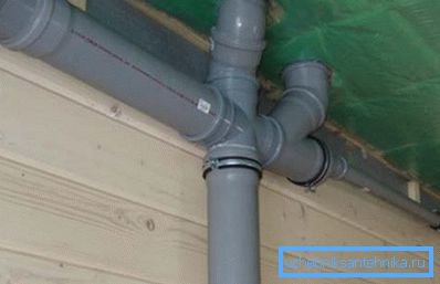 Komplettes System mit Wasserhähnen Komplettes System mit Wasserhähnen