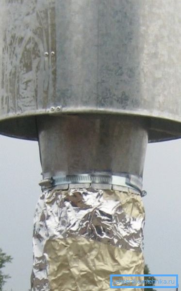Die Klemme vereinfacht die Installation. Die Klemme vereinfacht die Installation.