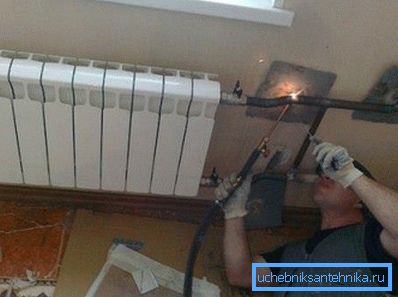 Ein guter Schweißer weiß immer, welche Elektroden zum Schweißen von Rohren eingesetzt werden. Ein guter Schweißer weiß immer, welche Elektroden zum Schweißen von Rohren eingesetzt werden.
