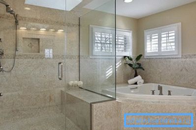 Interessantes Design von Bad und Dusche im selben Raum Interessantes Design von Bad und Dusche im selben Raum