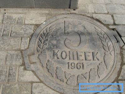 Eine interessante Version des Kanaldeckels Eine interessante Version des Kanaldeckels