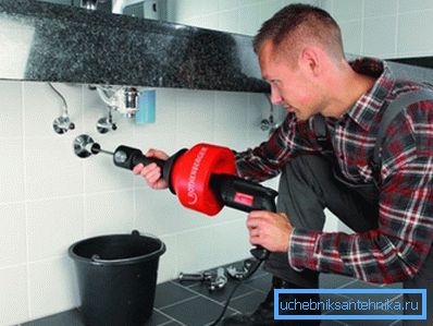 Elektrowerkzeug verwenden
