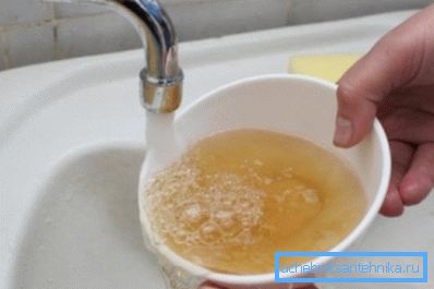 Überschüssiges Eisen ergibt eine bestimmte Farbe und einen bestimmten Geschmack. Überschüssiges Eisen ergibt eine bestimmte Farbe und einen bestimmten Geschmack.