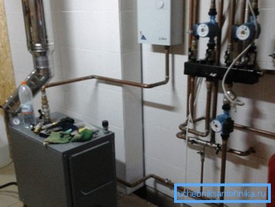 Kombinierter Heizraum - Brennholz-Gas Kombinierter Heizraum - Brennholz-Gas