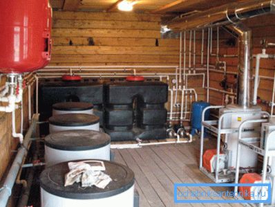 Heizraum für die individuelle Beheizung des Hauses mit Dieselkraftstoff Heizraum für die individuelle Beheizung des Hauses mit Dieselkraftstoff
