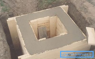 Quadratische Betonbohrungen eignen sich am besten für den Massivguss. Quadratische Betonbohrungen eignen sich am besten für den Massivguss.