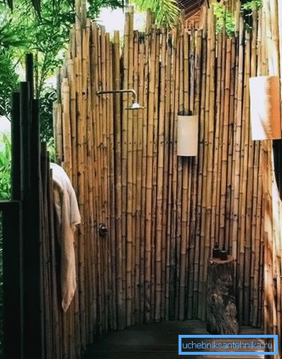 Bambus-Sommerdusche Bambus-Sommerdusche