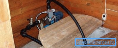 Amateurfoto der im Brunnenhaus installierten Pumpe