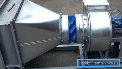 Amateurfoto eines gängigen Modells einer ähnlichen industriellen Ausrüstung Amateurfoto eines gängigen Modells einer ähnlichen industriellen Ausrüstung