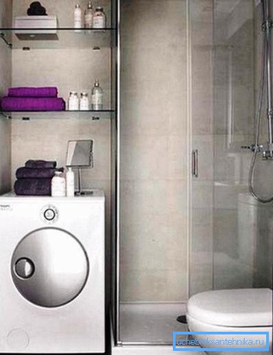 389 Kleines Badezimmer mit Eckdusche