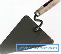 Kelle - ein unverzichtbares Werkzeug für jeden Ofen Kelle - ein unverzichtbares Werkzeug für jeden Ofen