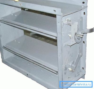 Mechanik der Klinge mit mehreren Klingen. Mechanik der Klinge mit mehreren Klingen.