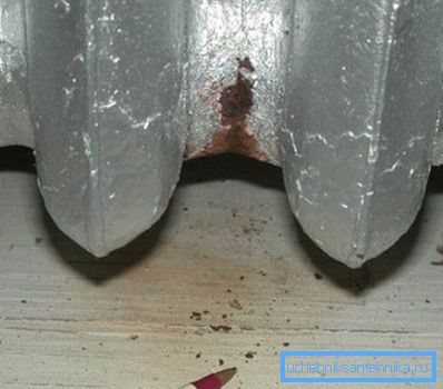 Auslaufen der Batterie Auslaufen der Batterie