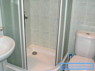 Die Mindestgröße eines Badezimmers mit Dusche beträgt 80 x 80 cm. Die Mindestgröße eines Badezimmers mit Dusche beträgt 80 x 80 cm.