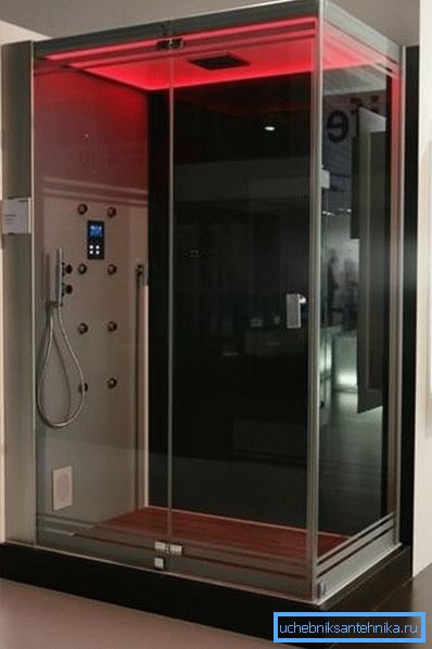 Modell mit Infrarotsauna. Modell mit Infrarotsauna.