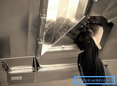 Installation und Einstellung von Lüftungssystemen durch Spezialisten Installation und Einstellung von Lüftungssystemen durch Spezialisten