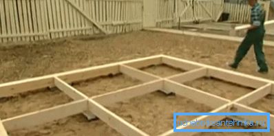 Montageband und Lag für den Boden Montageband und Lag für den Boden