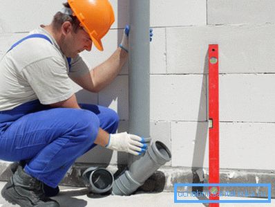Installation von internen Abwässern