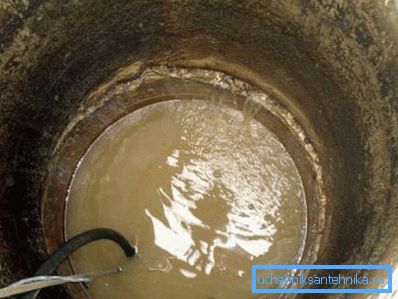 Trübes Wasser erfordert eine obligatorische Filtration. Trübes Wasser erfordert eine obligatorische Filtration.