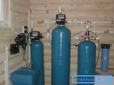 In der Foto-Wasseraufbereitungsanlage In der Foto-Wasseraufbereitungsanlage