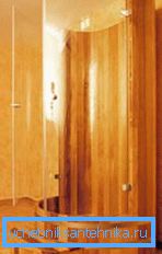 Auf dem Foto: Duschkabinen für ein Bad aus Holz - eine hervorragende Lösung, die sich perfekt in die Umgebung einfügt. Auf dem Foto: Duschkabinen für ein Bad aus Holz - eine hervorragende Lösung, die sich perfekt in die Umgebung einfügt.