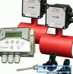 Bei dem fotoelektronischen Wärmezähler mit der Erfassung des Druckabfalls an den Waschmaschinen. Bei dem fotoelektronischen Wärmezähler mit der Erfassung des Druckabfalls an den Waschmaschinen.